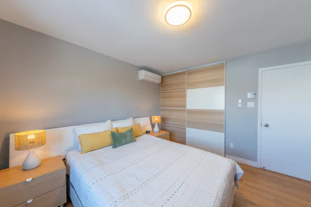 Chambre à coucher principale : 2057 Rue de Breda