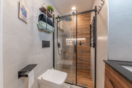 Salle de bains : 2057 Rue de Breda