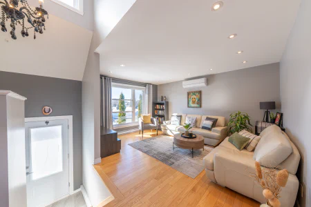 Vue d'ensemble : 2057 Rue de Breda
