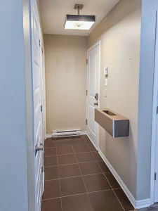 Hall : 390 Rue Sylvio-Mantha