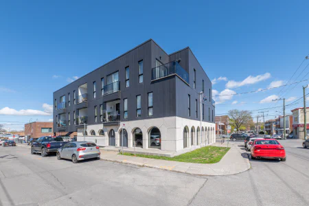 Extérieur : 185 16e Avenue