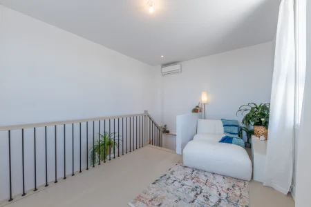 Mezzanine : 185 16e Avenue