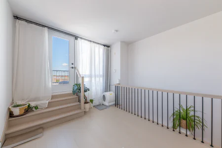 Mezzanine : 185 16e Avenue