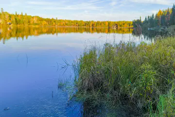 Accès à un plan d'eau